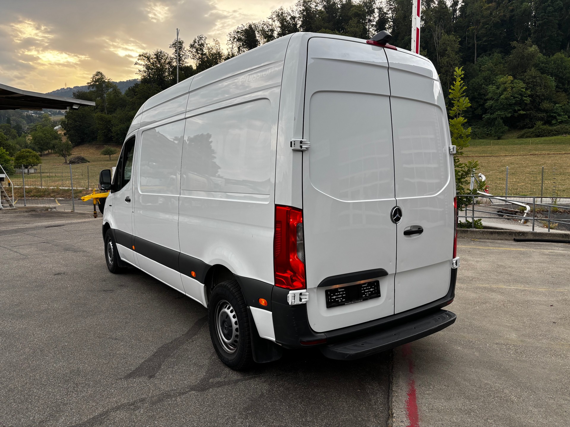 MERCEDES-BENZ eSprinter 312 47kWh Standard-image-2