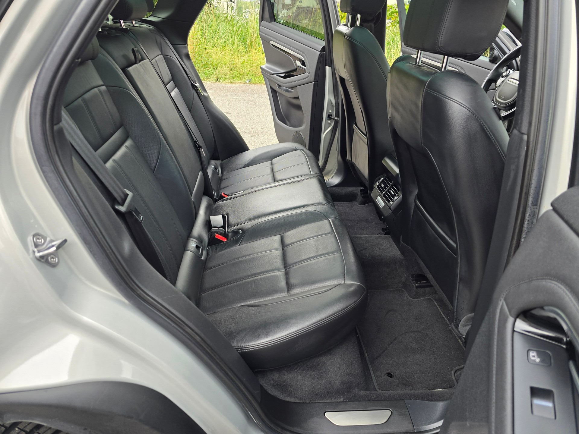 LAND ROVER Range Rover Evoque R-Dynamic D 150 HSE AT9-image-16