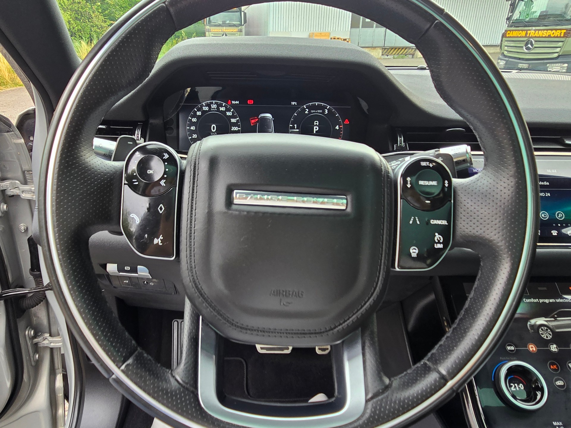 LAND ROVER Range Rover Evoque R-Dynamic D 150 HSE AT9-image-20