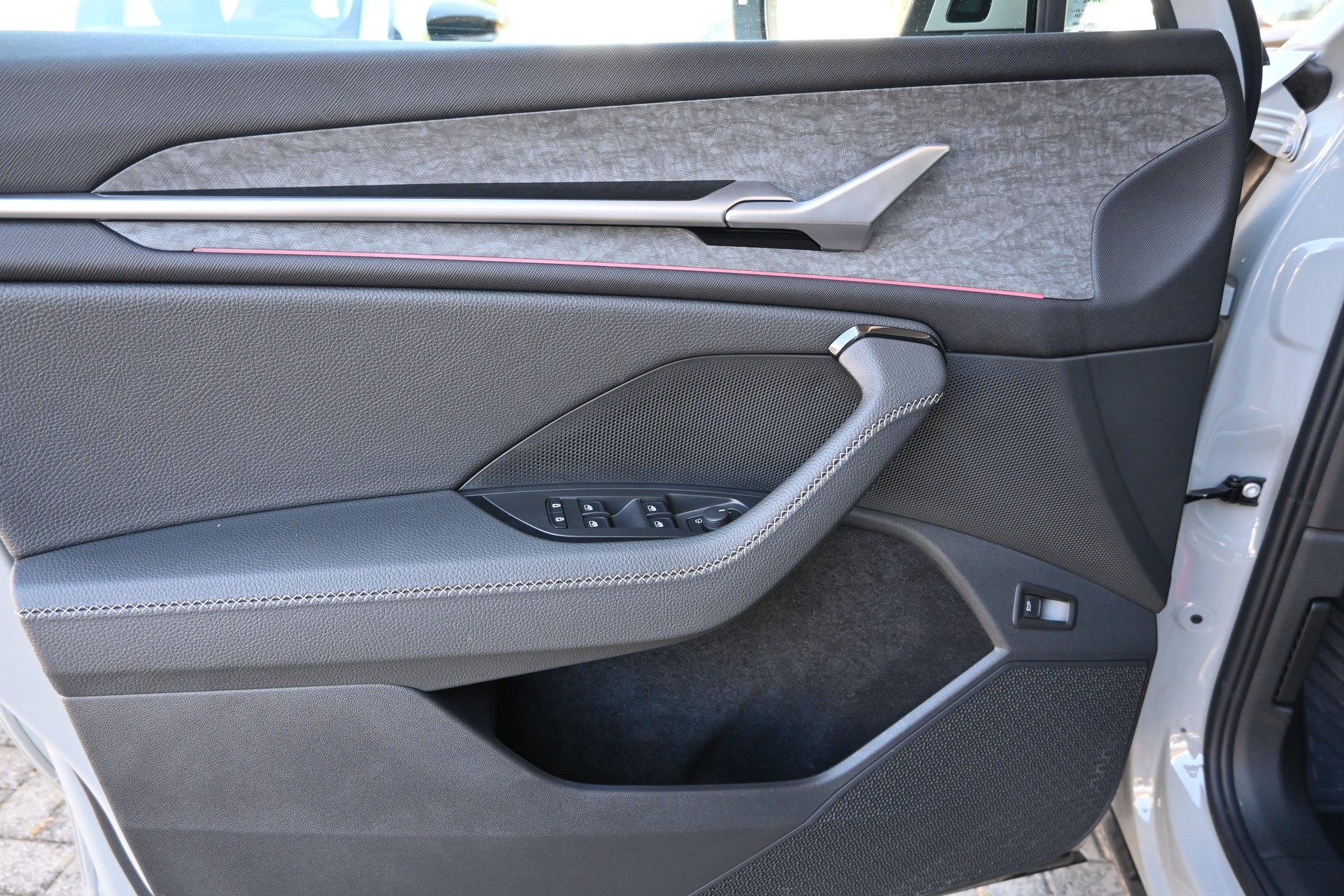 SKODA Kodiaq 2.0 TSI Selection 4x4 Automat + AHK 1800kg-image-15
