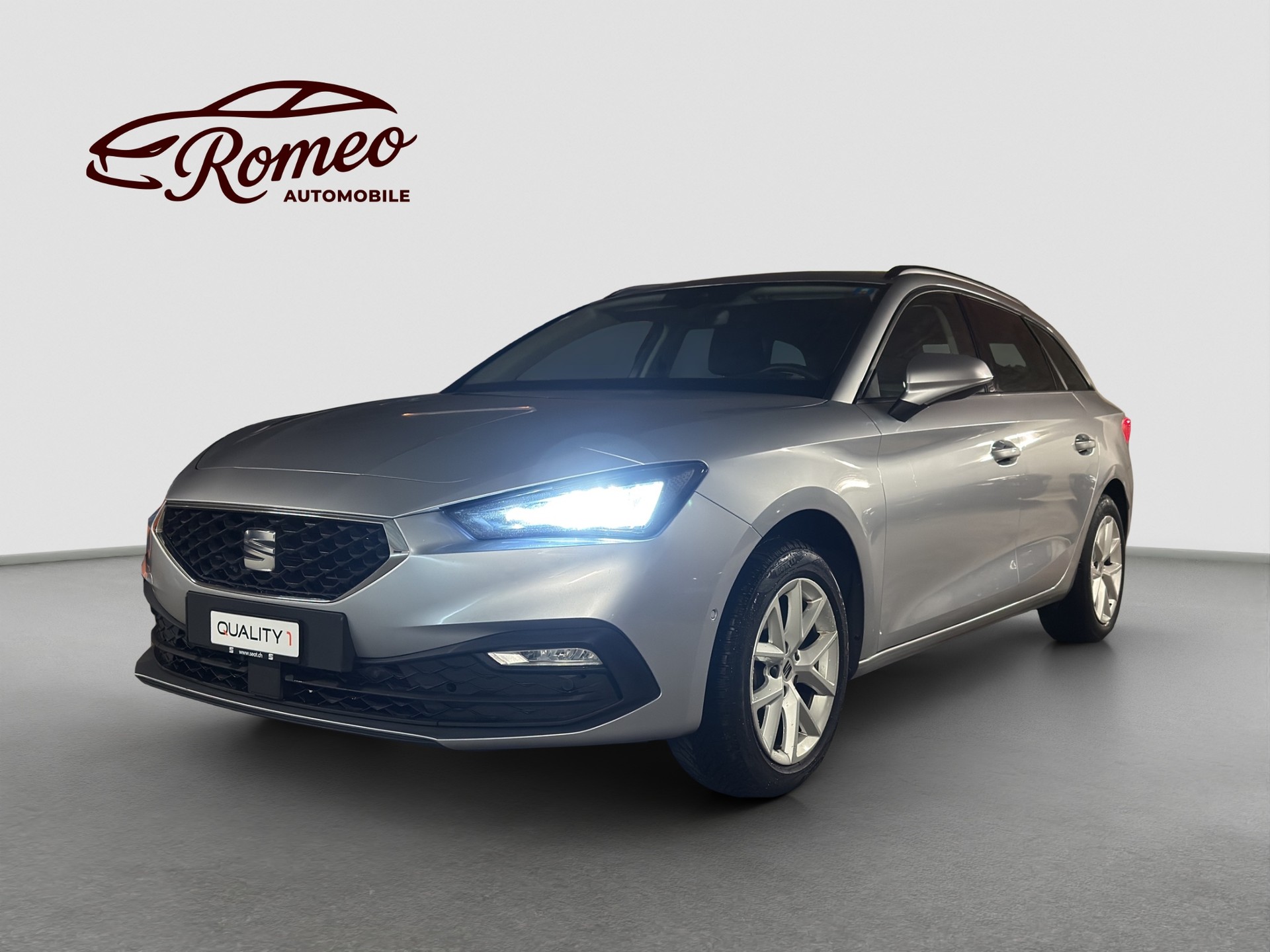 SEAT Leon ST 2.0 TDI EVO DSG Style ** Ab MFK & Service ** CH Auto ** 1. Hand **-image-0