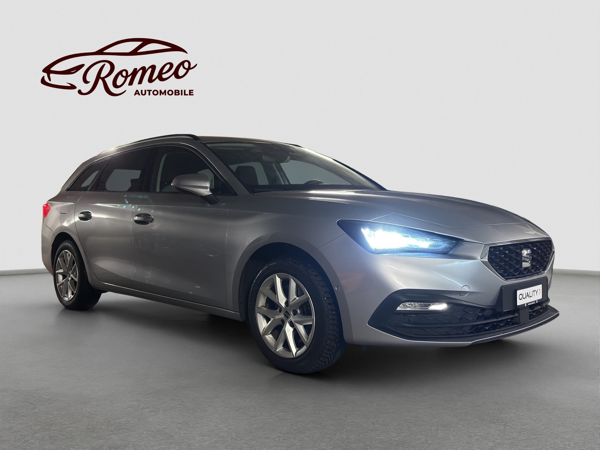 SEAT Leon ST 2.0 TDI EVO DSG Style ** Ab MFK & Service ** CH Auto ** 1. Hand **-image-2