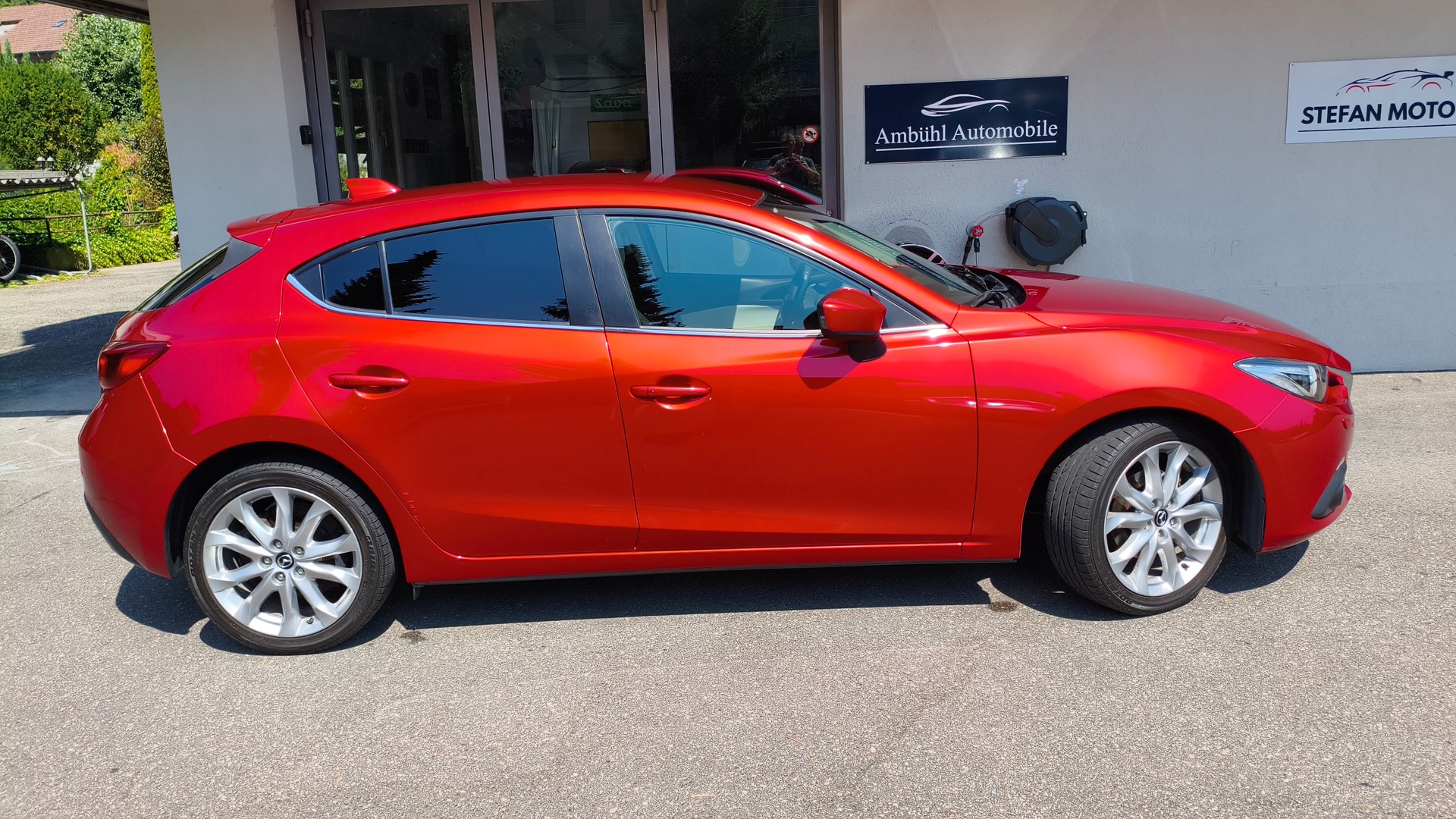 MAZDA 3 2.0 16V Revolution-image-1