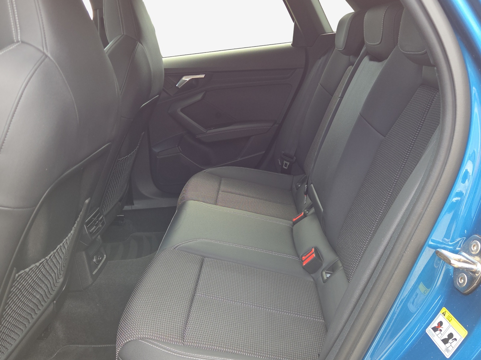 AUDI A3 Sportback 35 TFSI advanced Attraction S-tronic-image-11