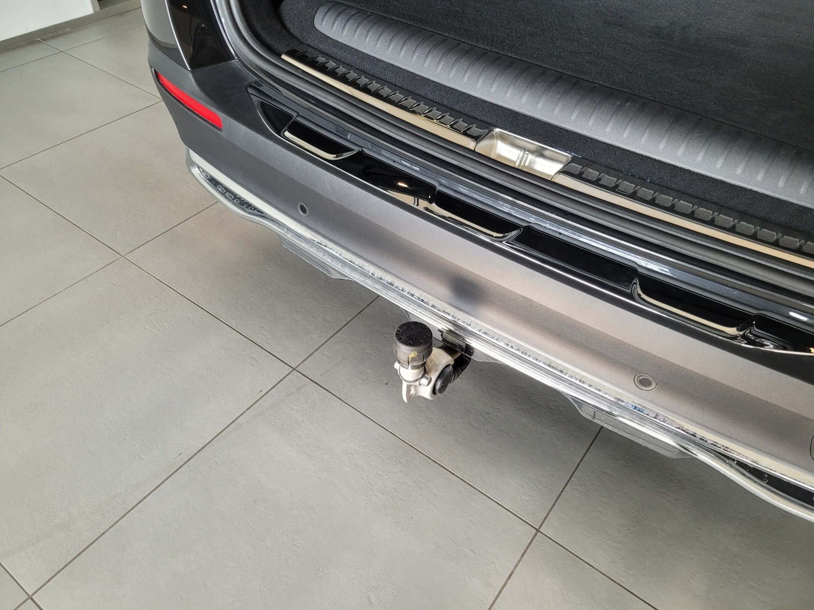 MERCEDES-BENZ E 300 de All-Terrain 4Matic 9G-Tronic-image-15