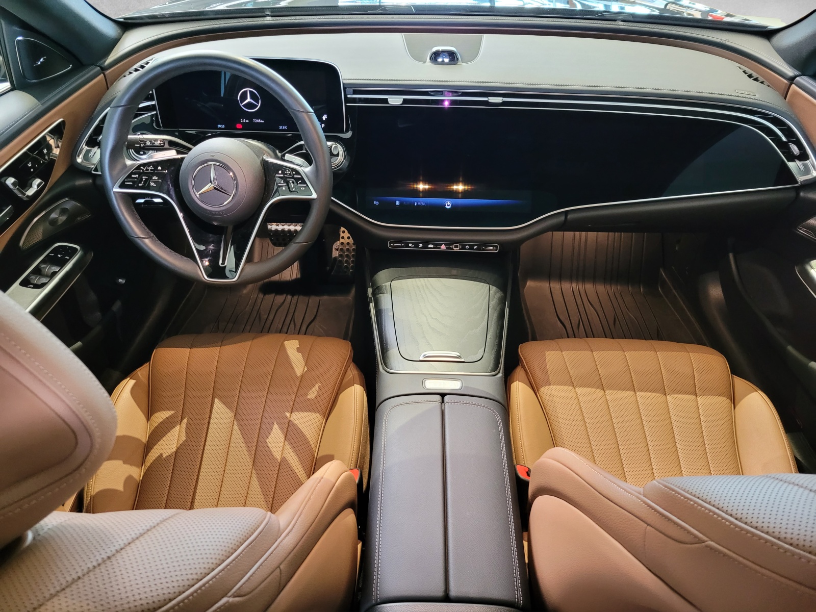 MERCEDES-BENZ E 300 de All-Terrain 4Matic 9G-Tronic-image-11