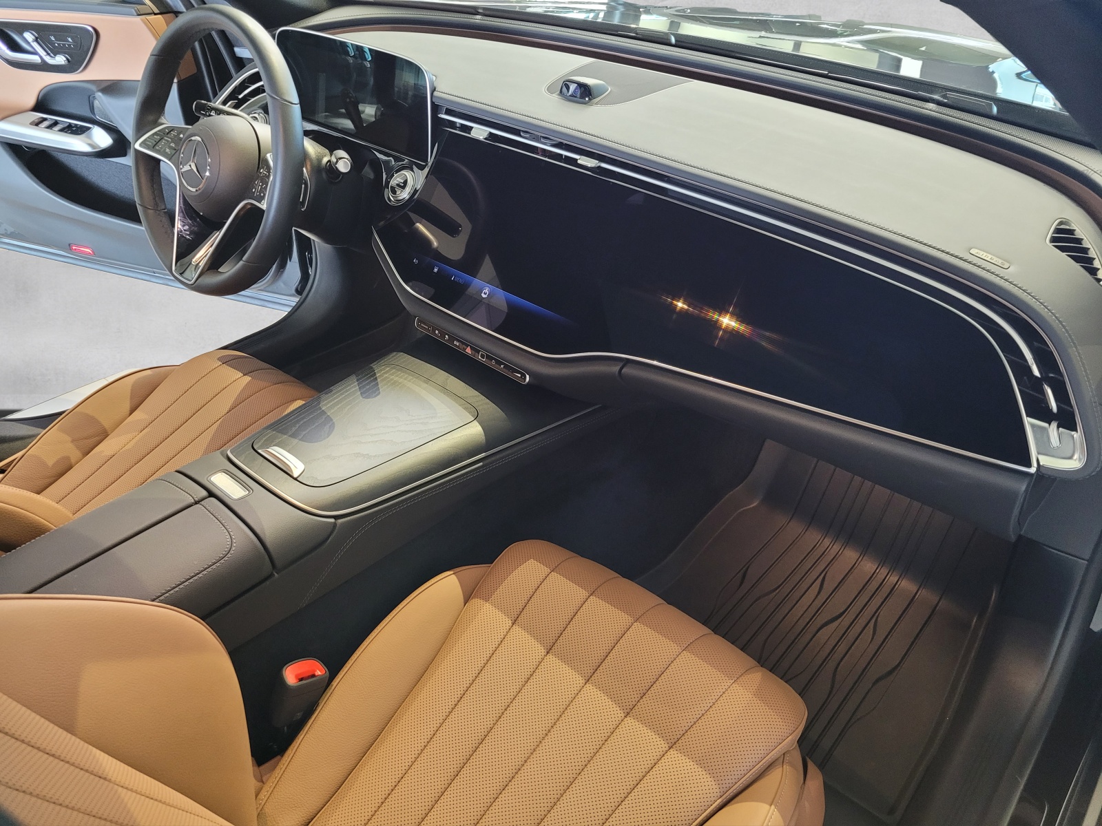 MERCEDES-BENZ E 300 de All-Terrain 4Matic 9G-Tronic-image-7