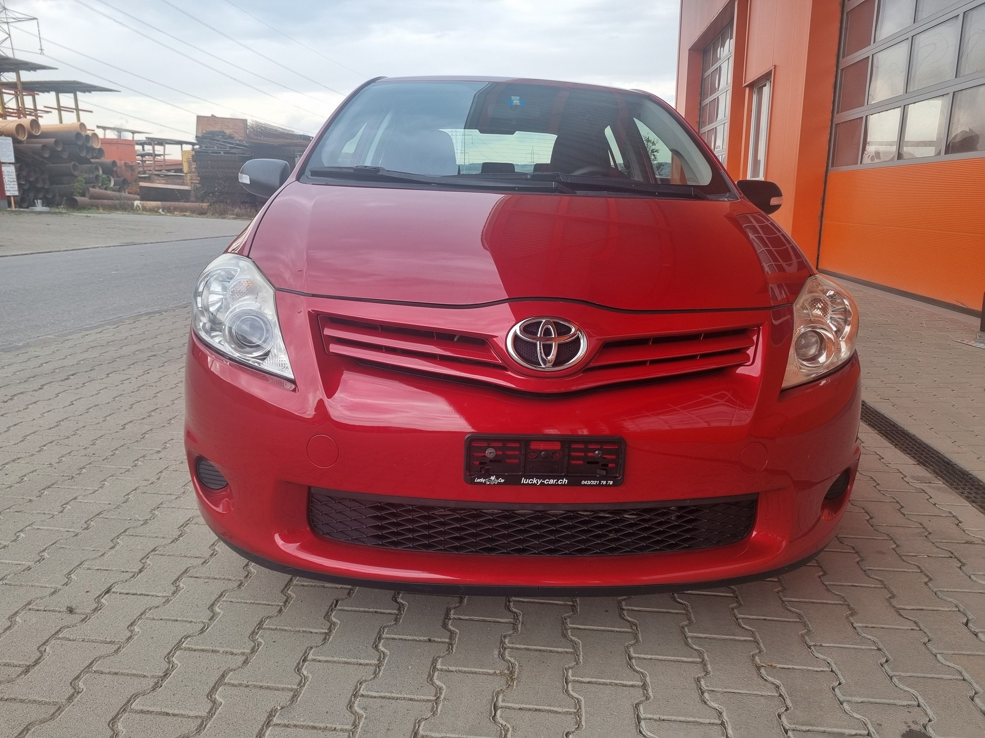 TOYOTA AURIS-image-0