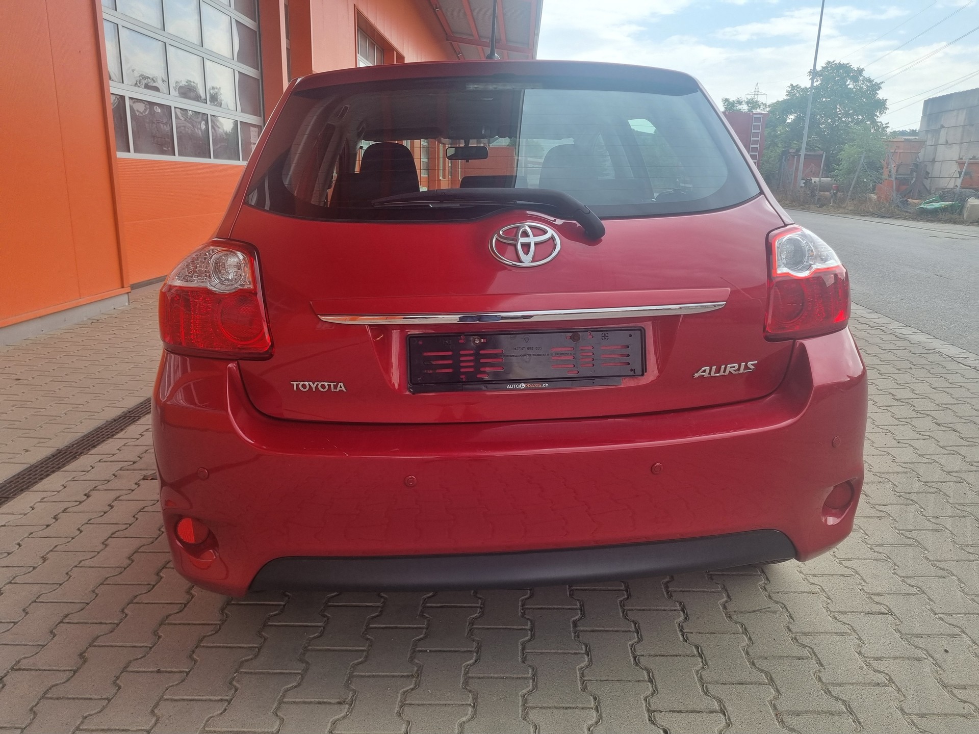 TOYOTA AURIS-image-4