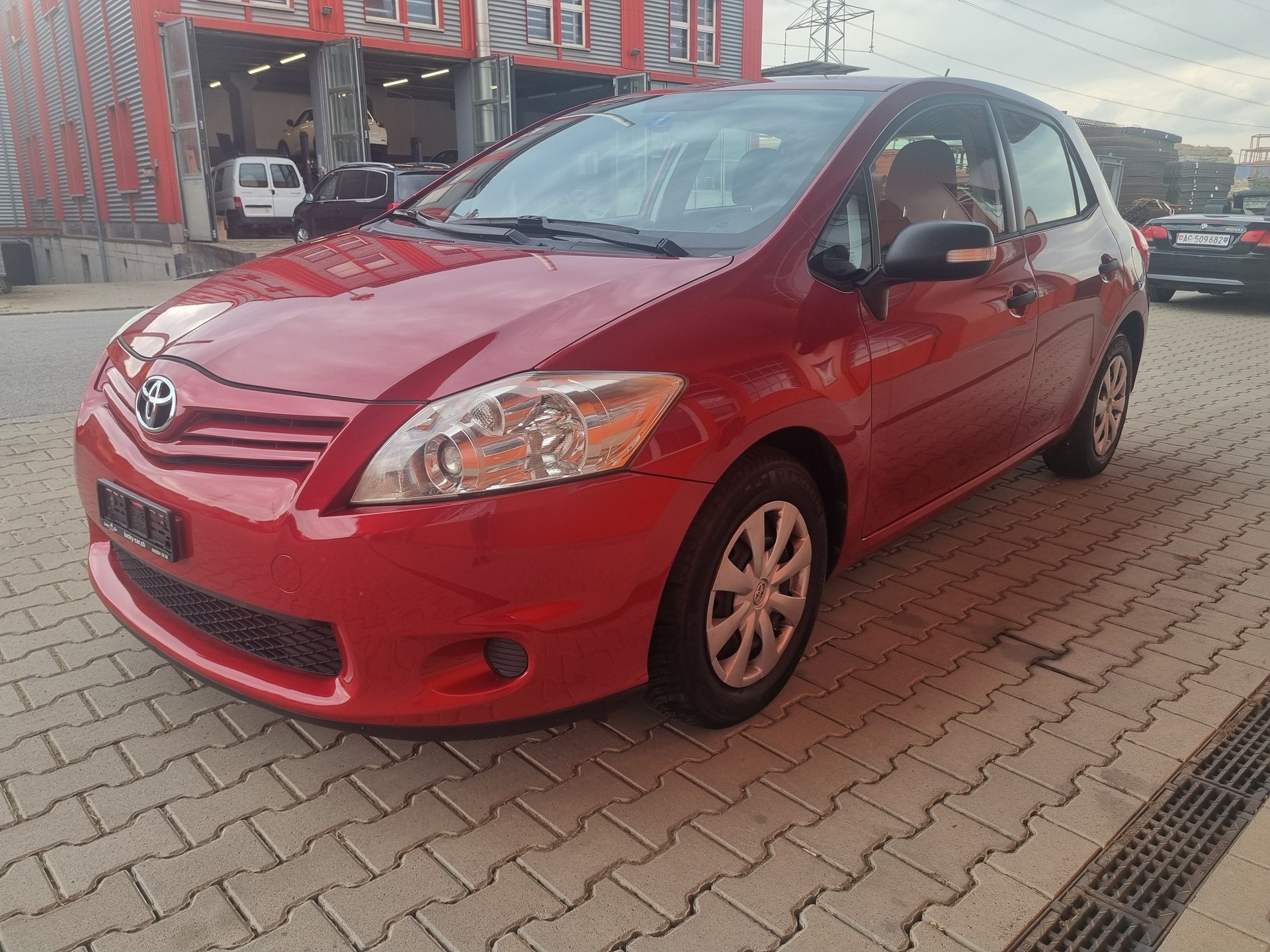 TOYOTA AURIS-image-1