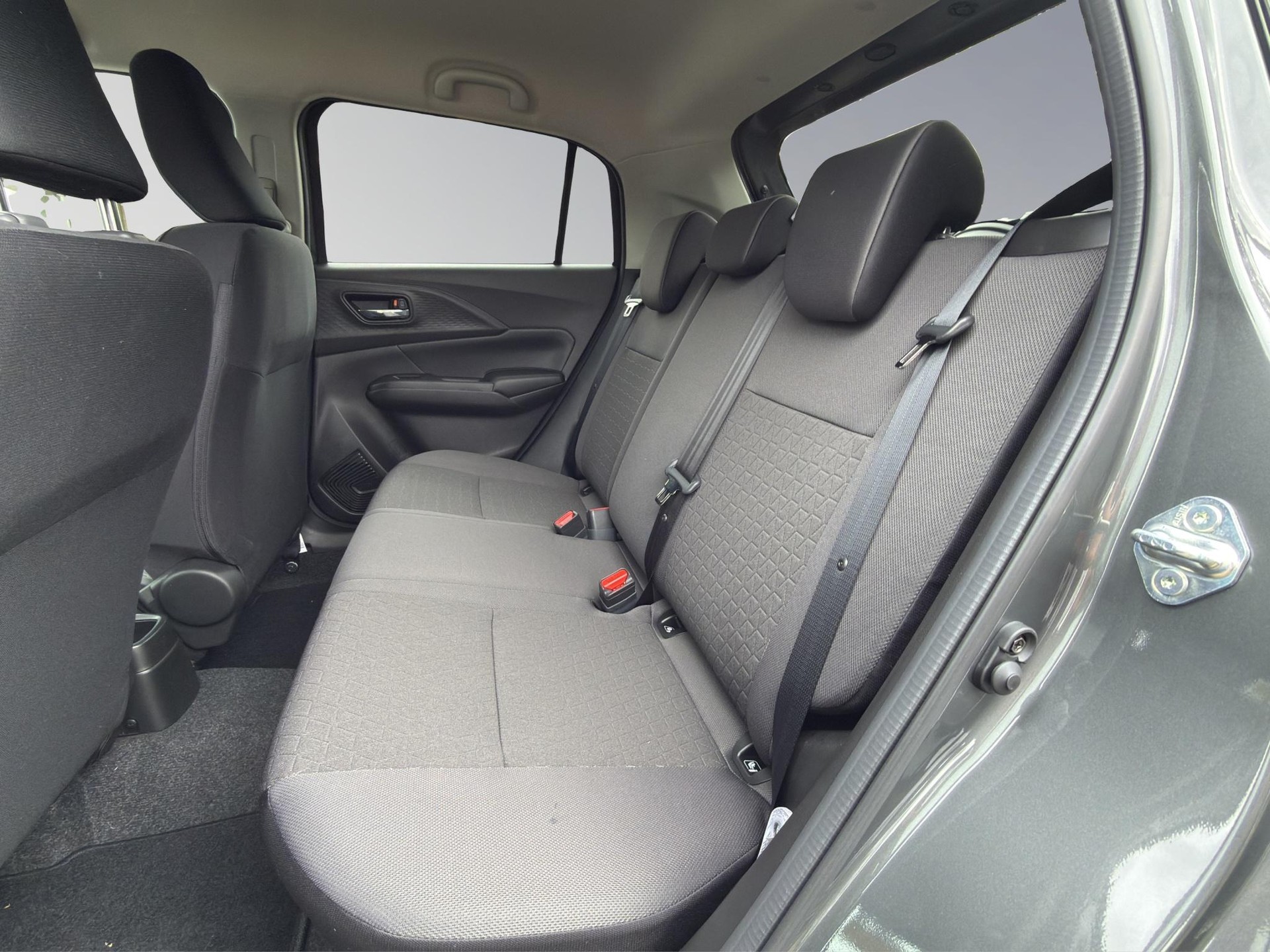 SUZUKI Swift 1.2 Sakura Top Hybrid 4x4-image-14