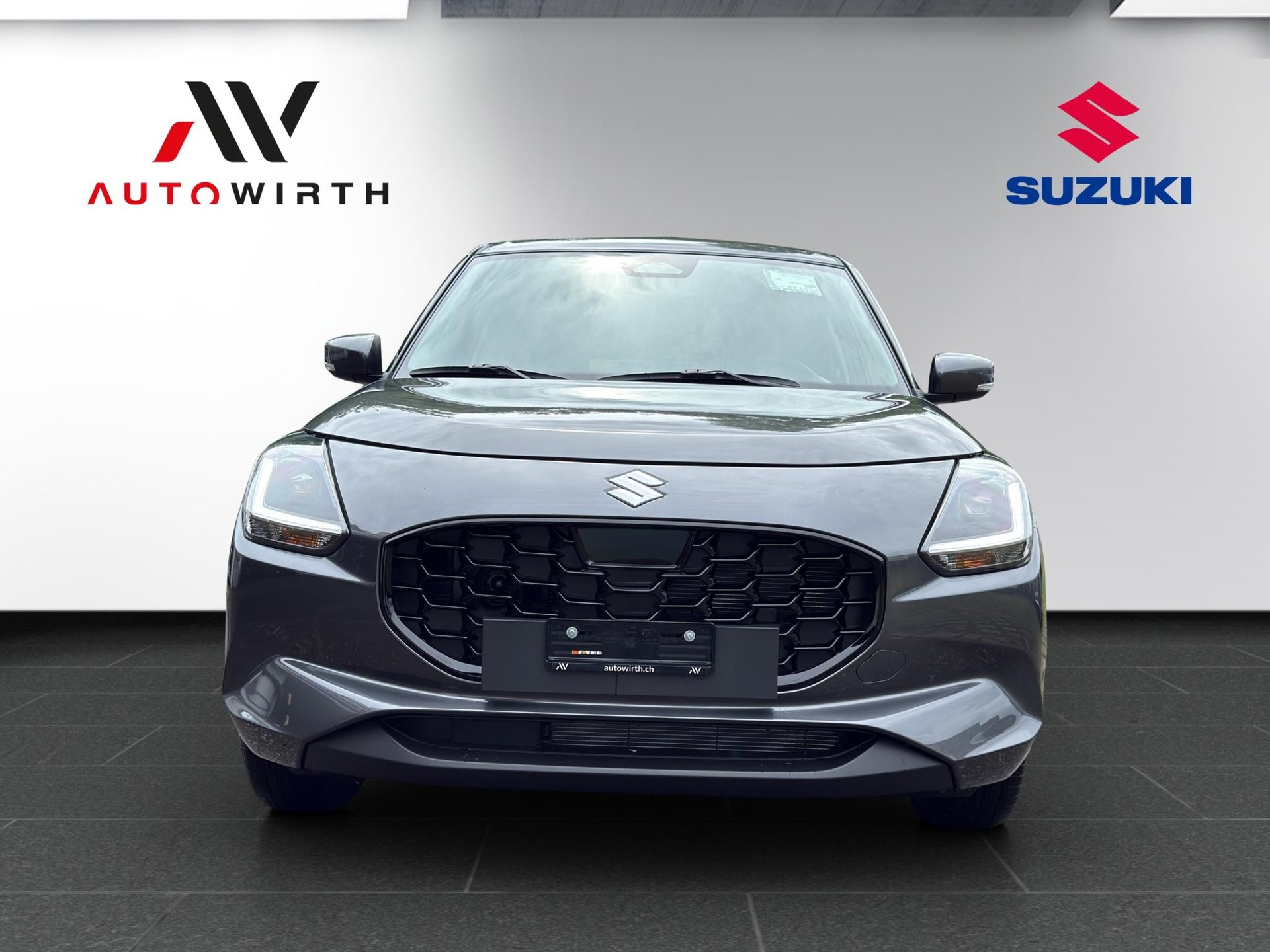 SUZUKI Swift 1.2 Sakura Top Hybrid 4x4-image-1