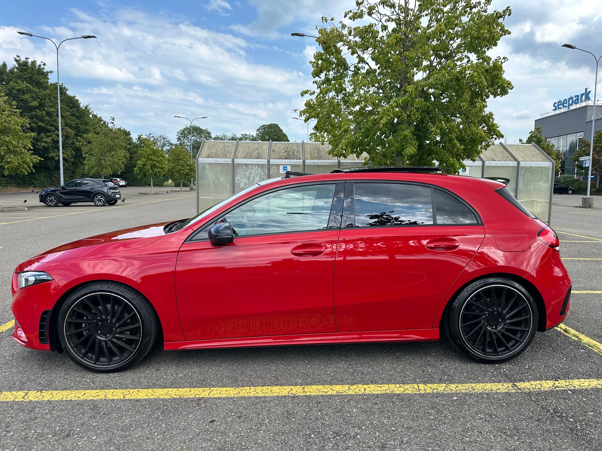 MERCEDES-BENZ A 180 AMG Line-image-2