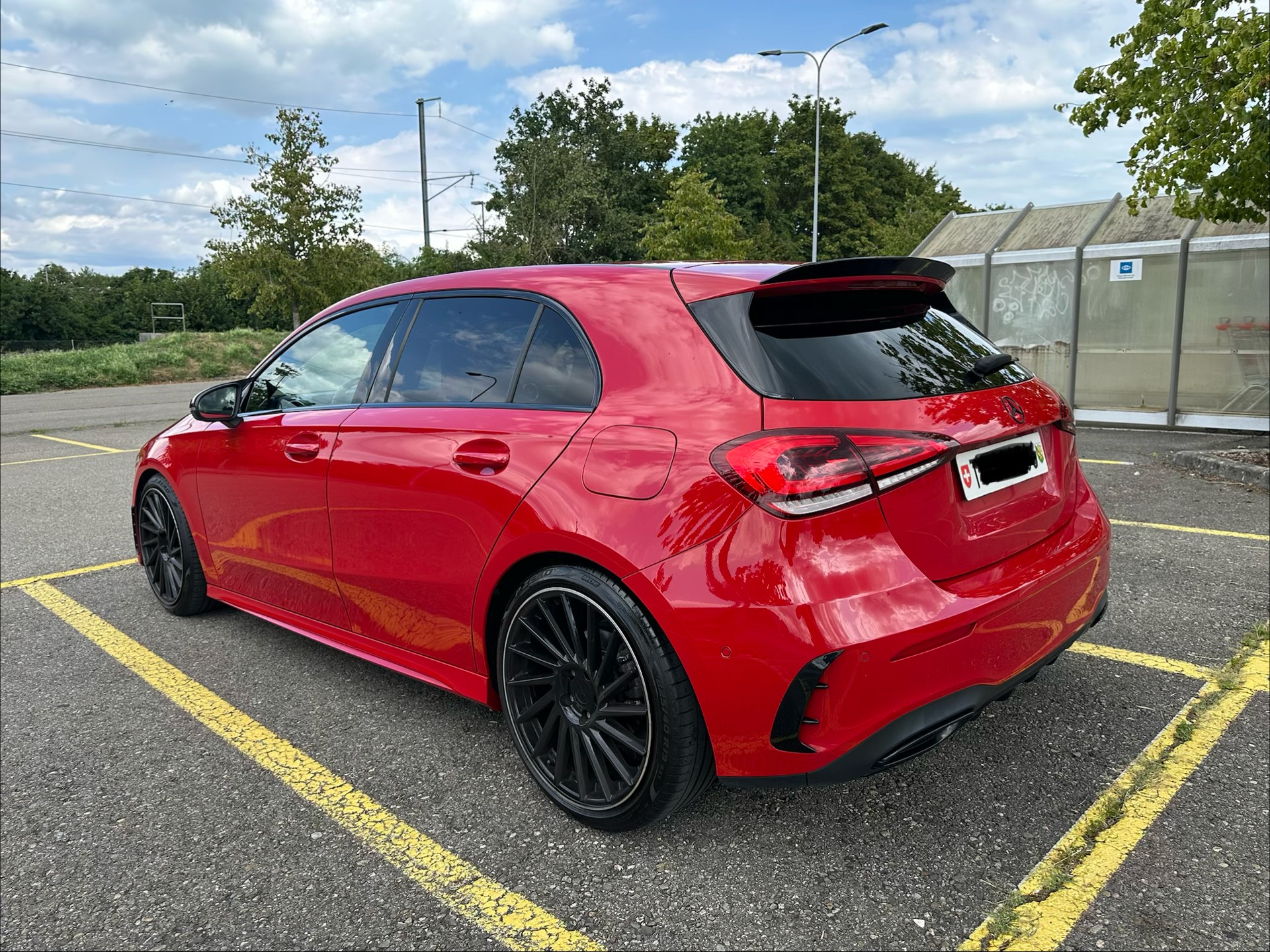 MERCEDES-BENZ A 180 AMG Line-image-3