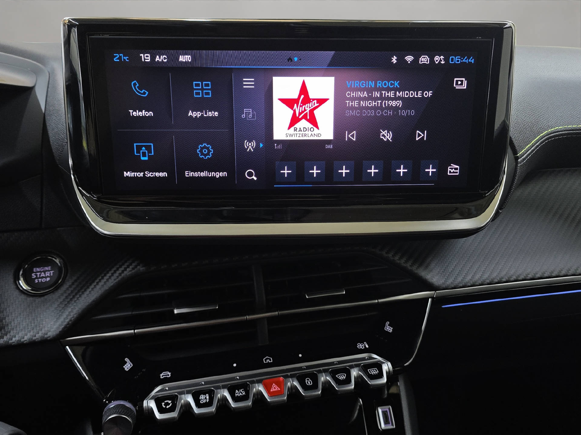PEUGEOT 208 1.2 Hybrid 145 GT Exclusive-image-8