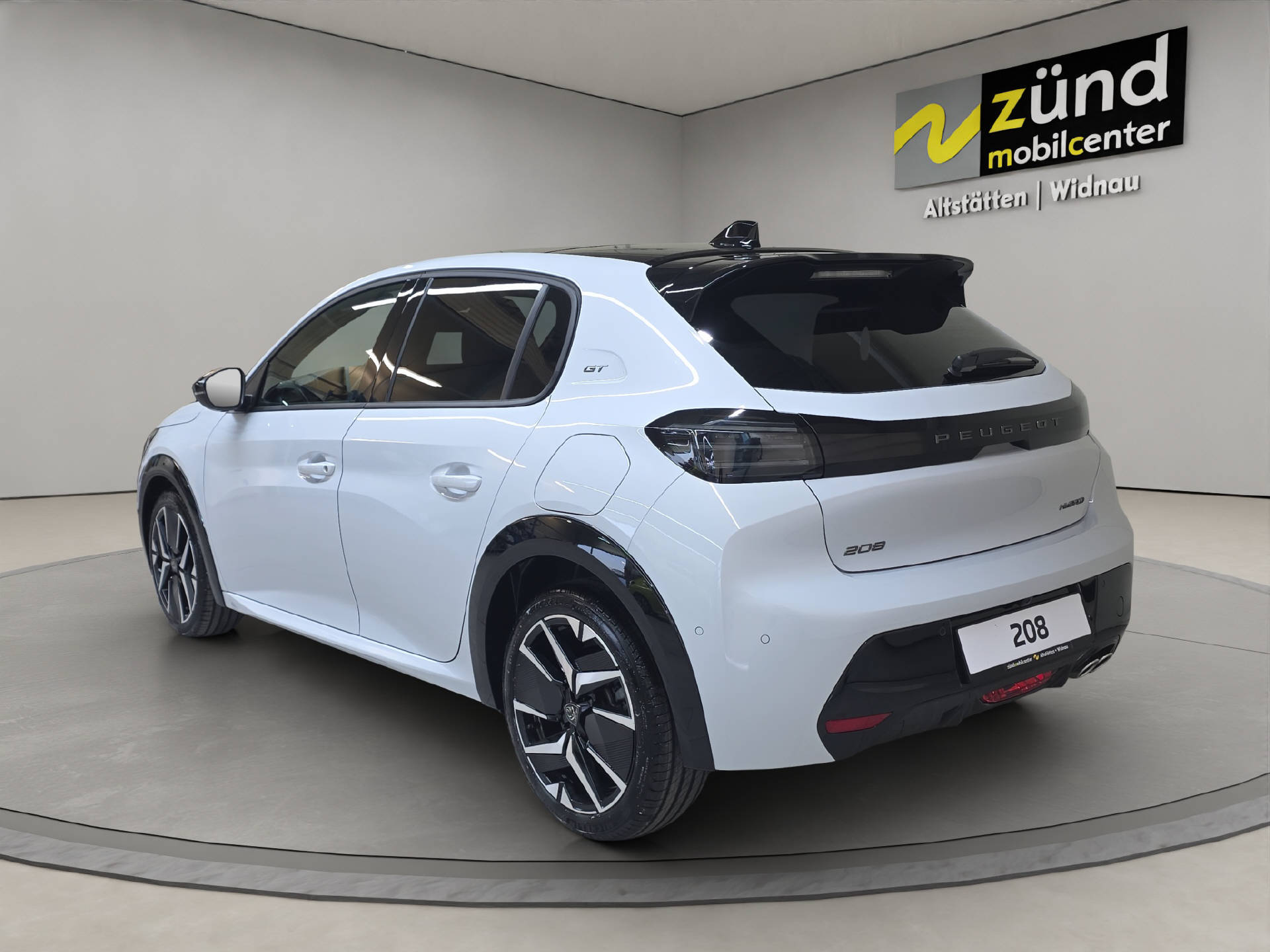 PEUGEOT 208 1.2 Hybrid 145 GT Exclusive-image-2