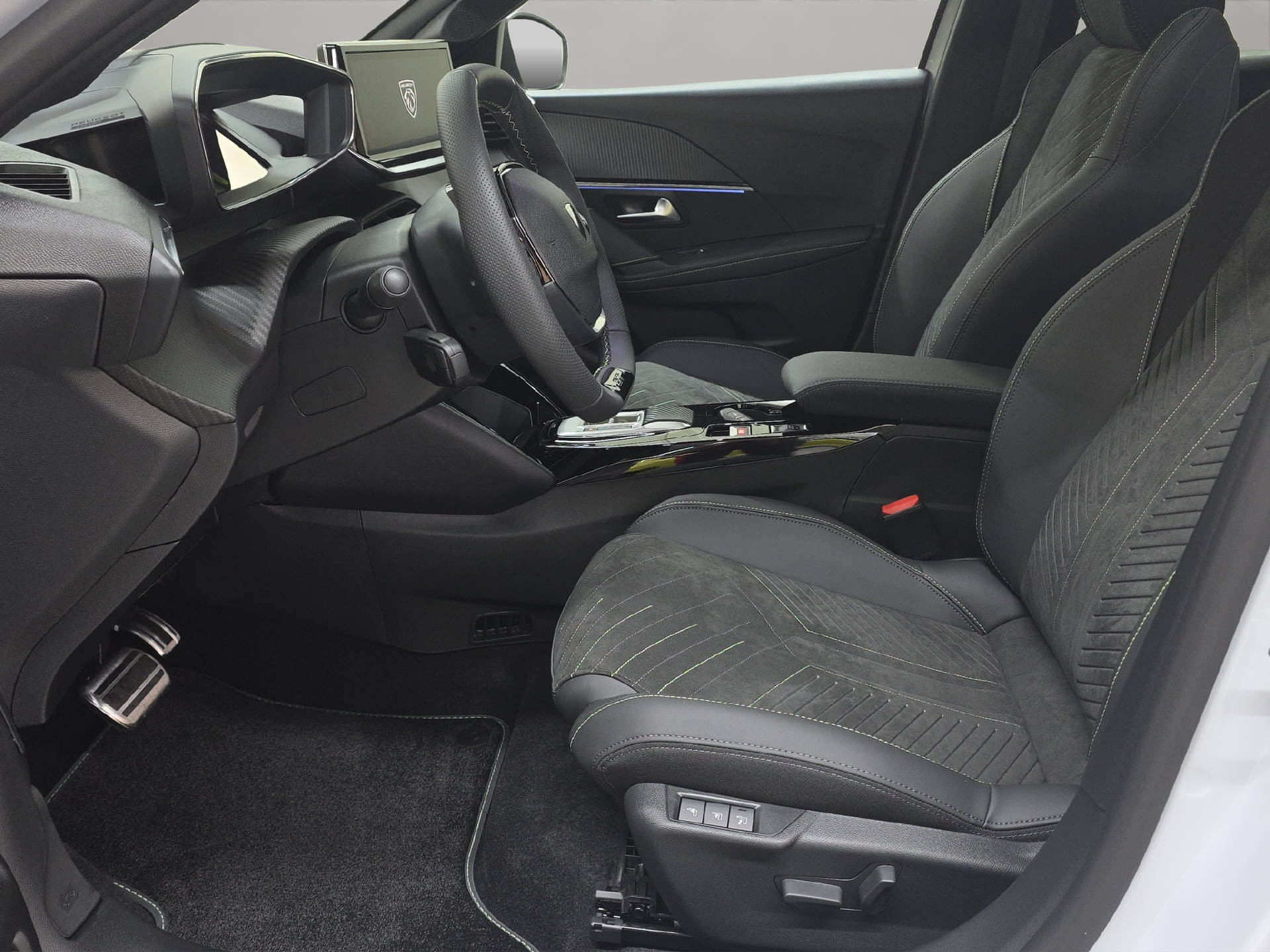 PEUGEOT 208 1.2 Hybrid 145 GT Exclusive-image-5