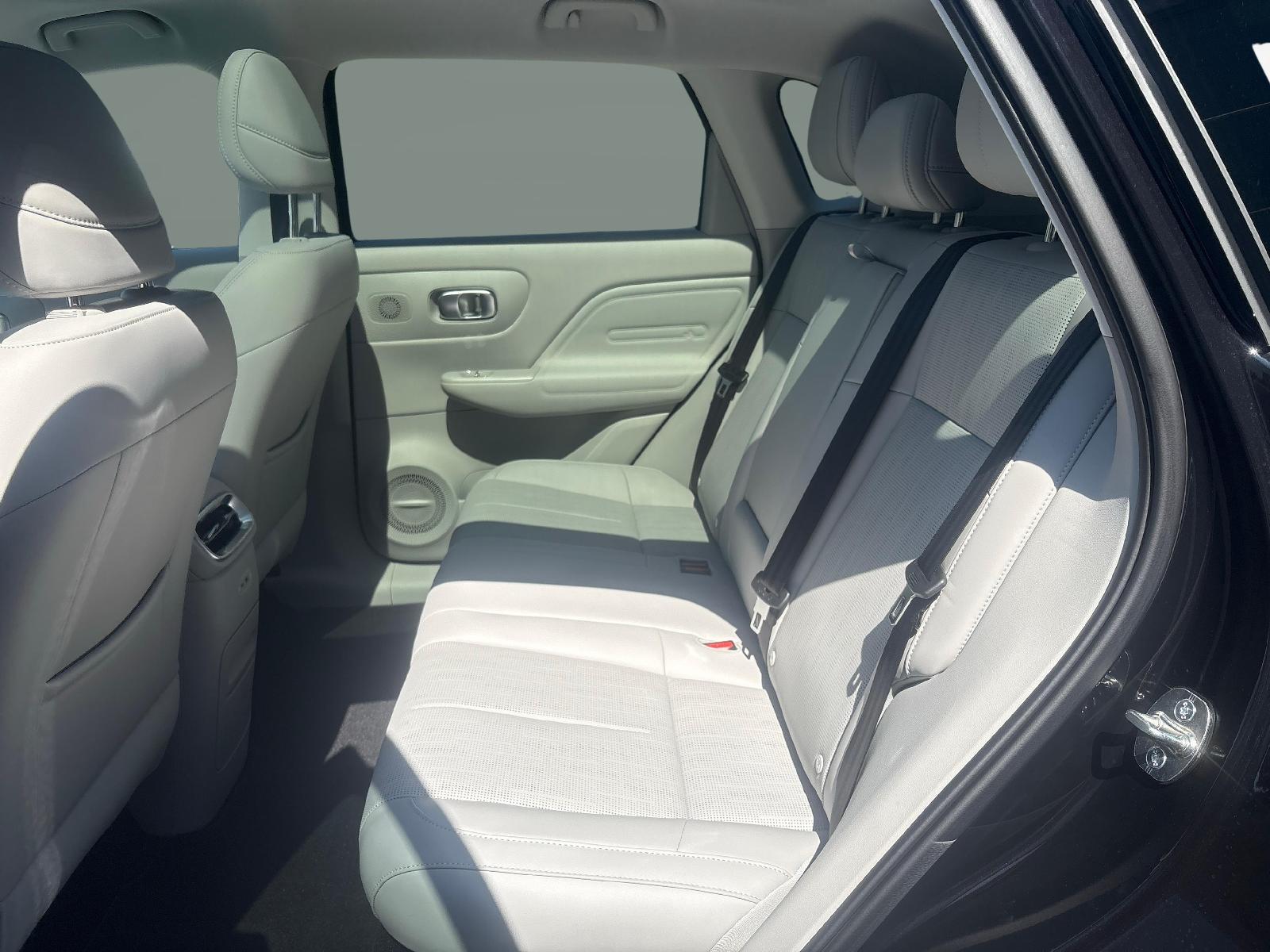 LEAPMOTOR B10 1.5 Hybrid EV-image-7