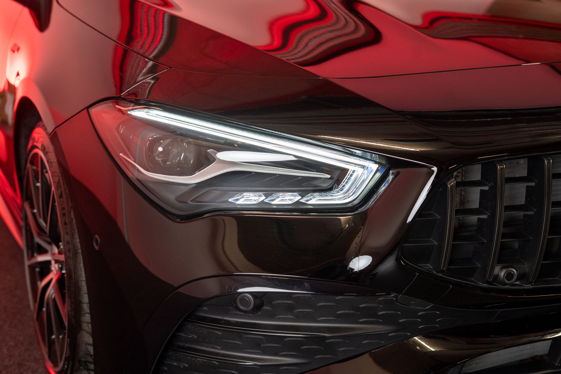 MERCEDES-BENZ CLA 35 AMG 4matic / Facelift / Rückfahrkamera / Ambientebeleuchtung-image-23