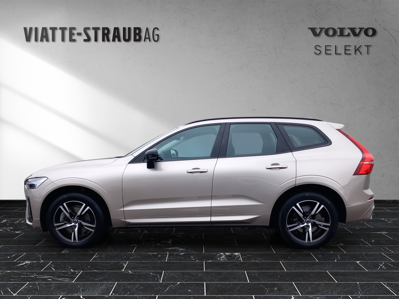 VOLVO XC60 2.0 B5 MH Plus Dark AWD-image-7