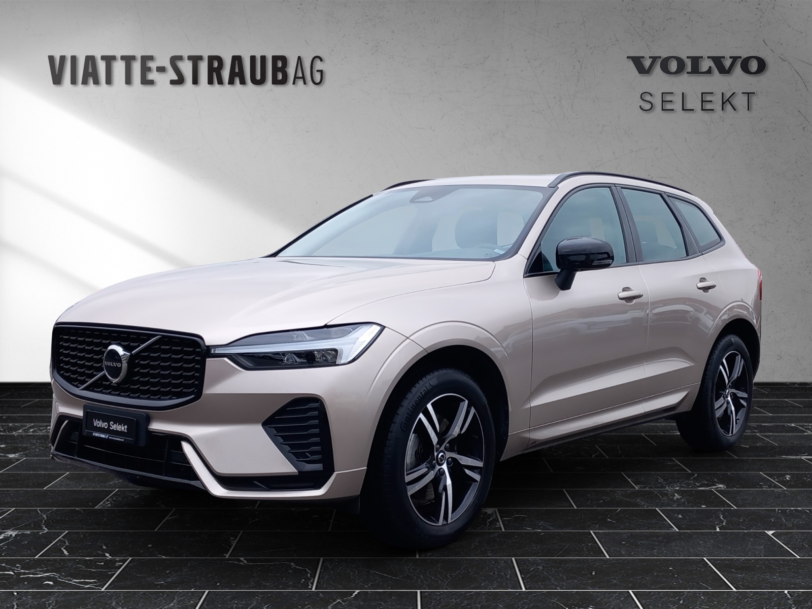 VOLVO XC60 2.0 B5 MH Plus Dark AWD-image-0