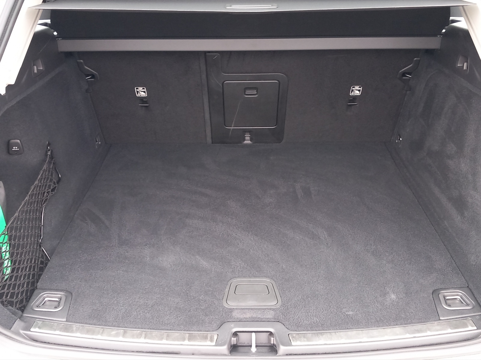VOLVO XC60 2.0 B5 MH Plus Dark AWD-image-25