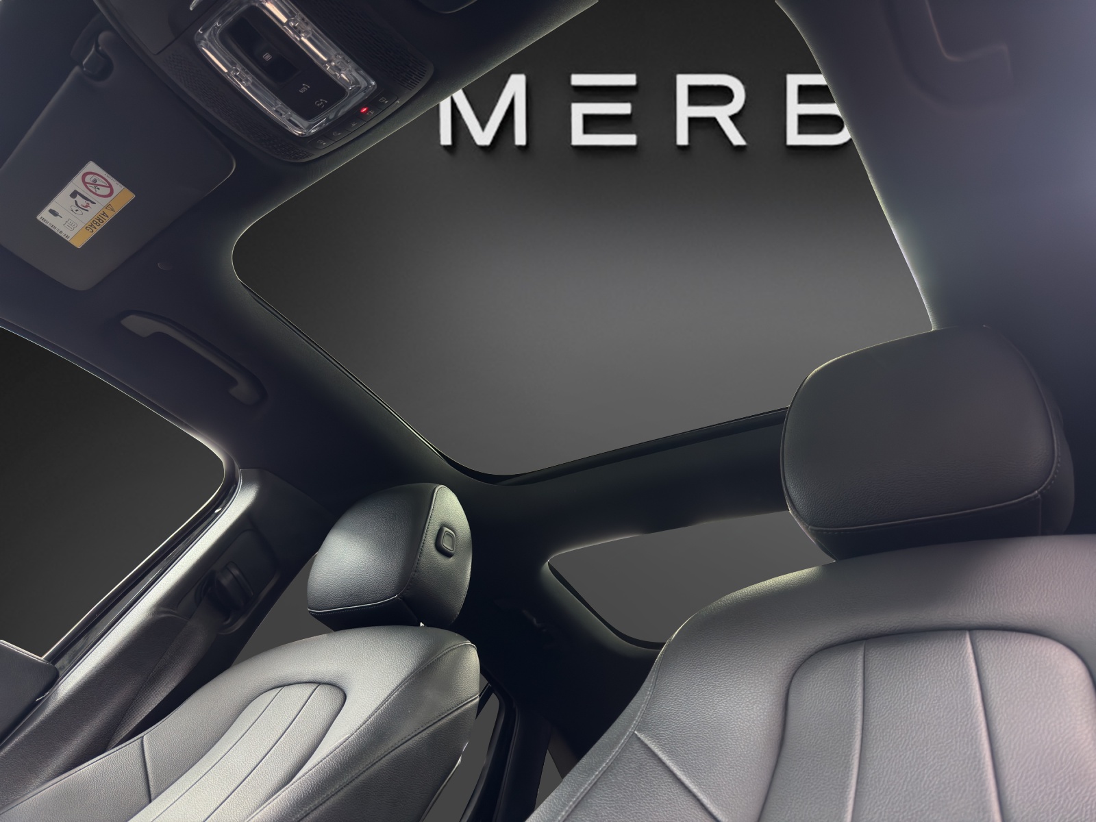 MERCEDES-BENZ GLA 200-image-13
