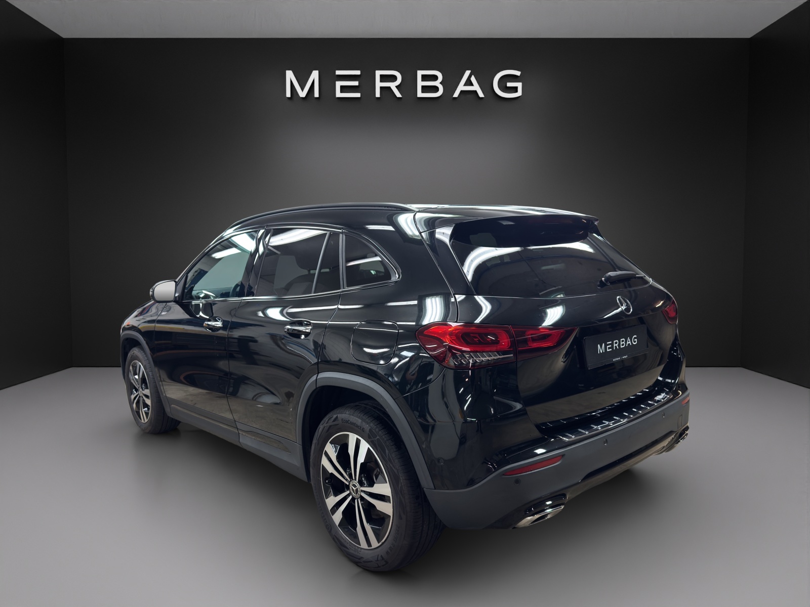 MERCEDES-BENZ GLA 200-image-2