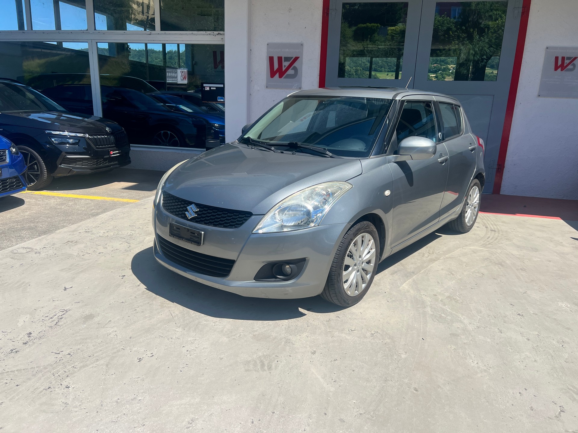 SUZUKI Swift 1.2i 16V GL Indigo-image-0