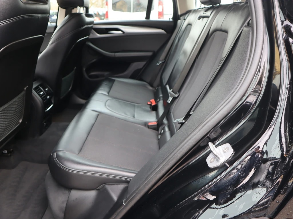 BMW X3 xDrive 20d Steptronic ** Teil-Leder ** Gr-Navi ** RF-Kamera ** ACC ** HUD ** Totwink-Assit **-image-12