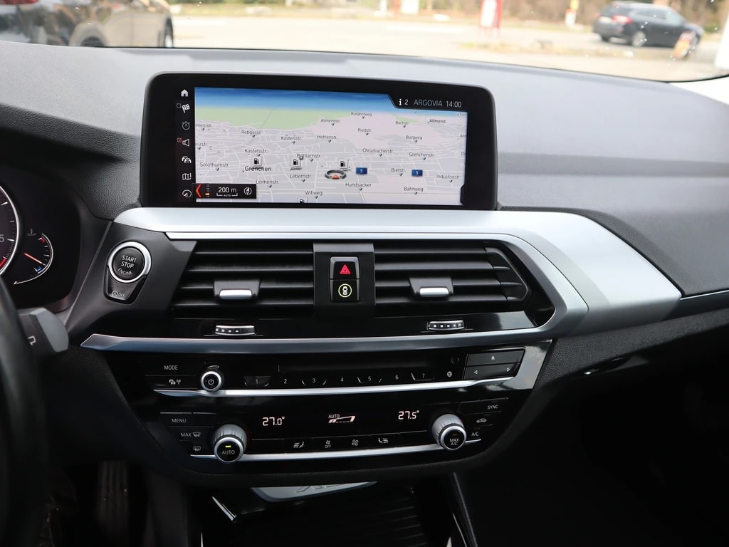 BMW X3 xDrive 20d Steptronic ** Teil-Leder ** Gr-Navi ** RF-Kamera ** ACC ** HUD ** Totwink-Assit **-image-8