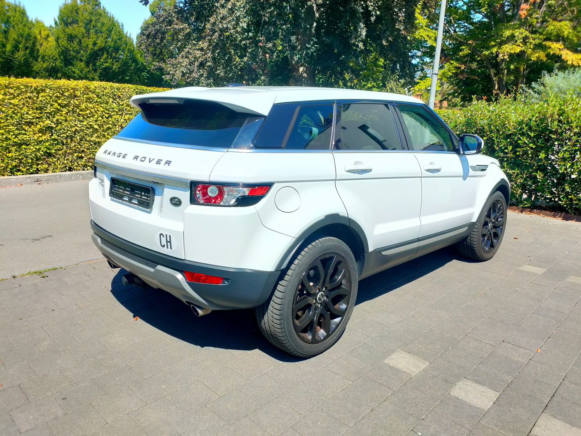LAND ROVER 2.2 SD4 Prestige-image-2