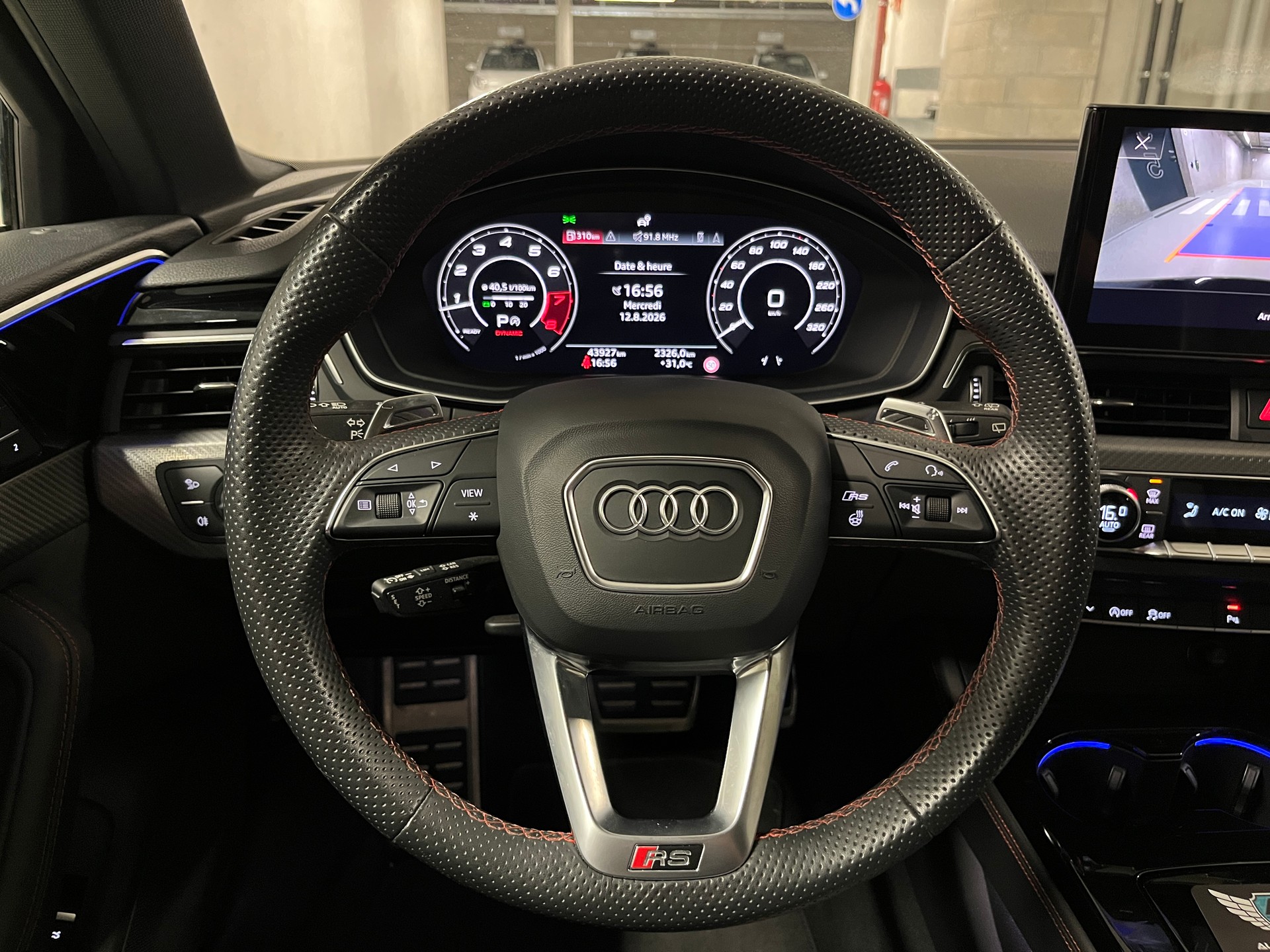 AUDI RS4 Avant quattro tiptronic-image-8