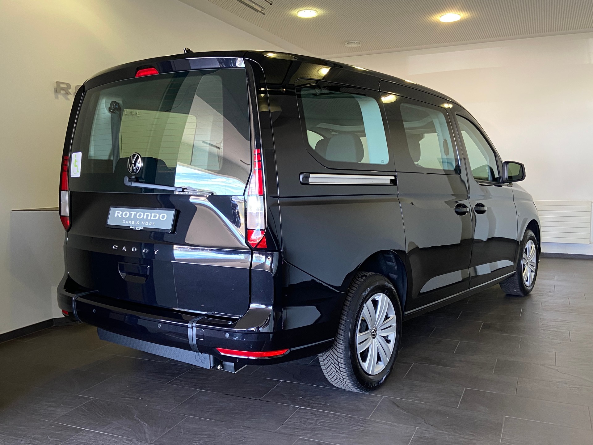 VW Caddy Maxi Kombi 2.0 TDi DSG Rollstuhltransport 5+1 Plätze-image-2