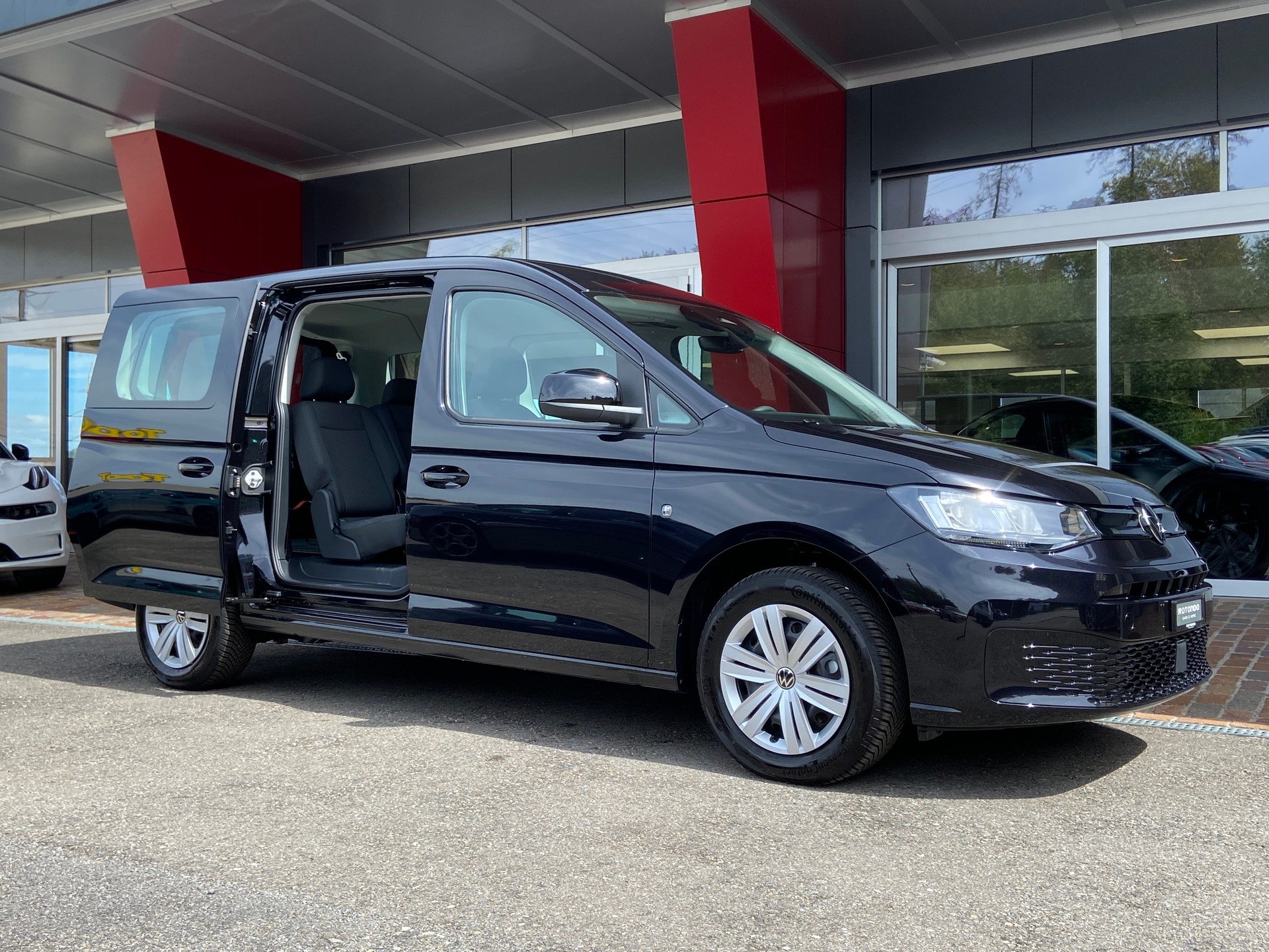 VW Caddy Maxi Kombi 2.0 TDi DSG Rollstuhltransport 5+1 Plätze-image-19