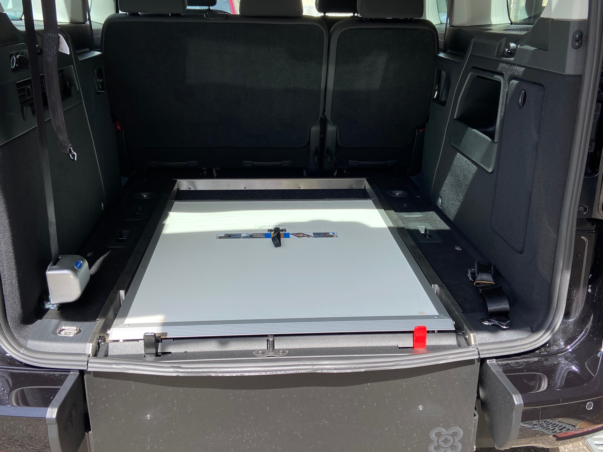 VW Caddy Maxi Kombi 2.0 TDi DSG Rollstuhltransport 5+1 Plätze-image-16