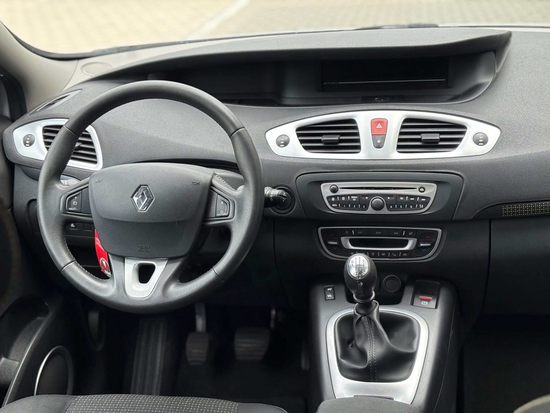RENAULT Scénic 1.4 16V Turbo Privilège Frisch ab MFK 25.06.2026-image-12