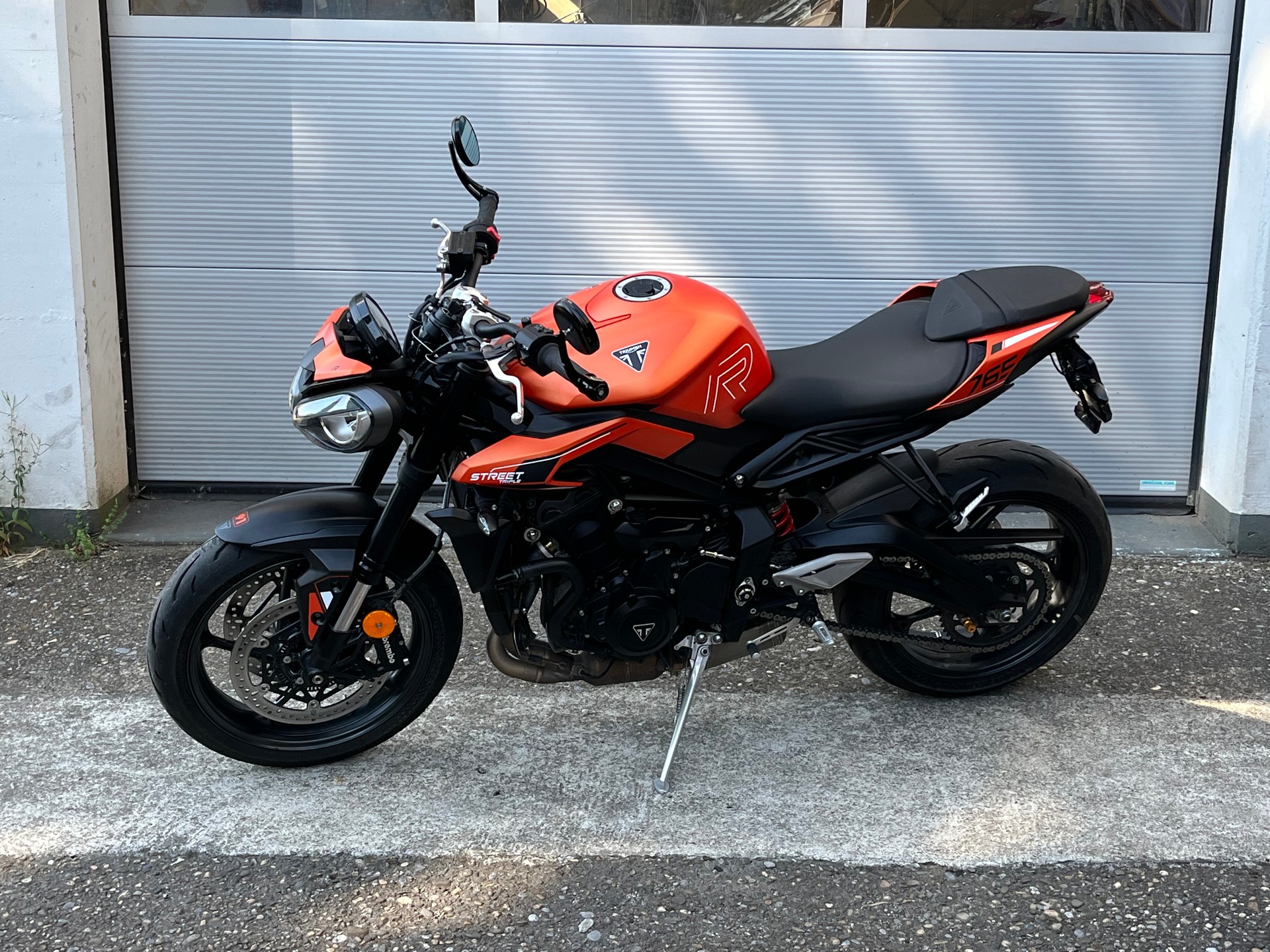 TRIUMPH Street Triple R 765 35KW-showroom-element-3
