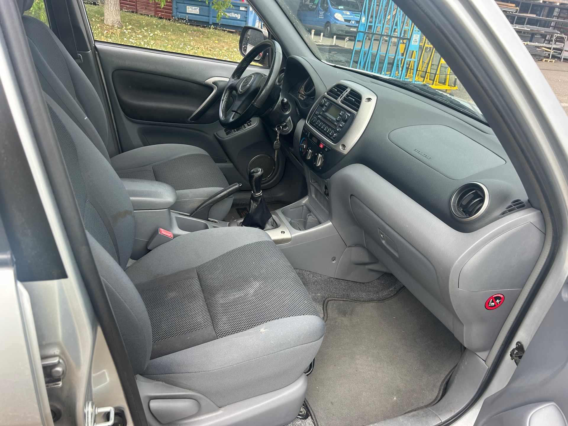 TOYOTA RAV-4 2.0 16V Linea Terra-image-4