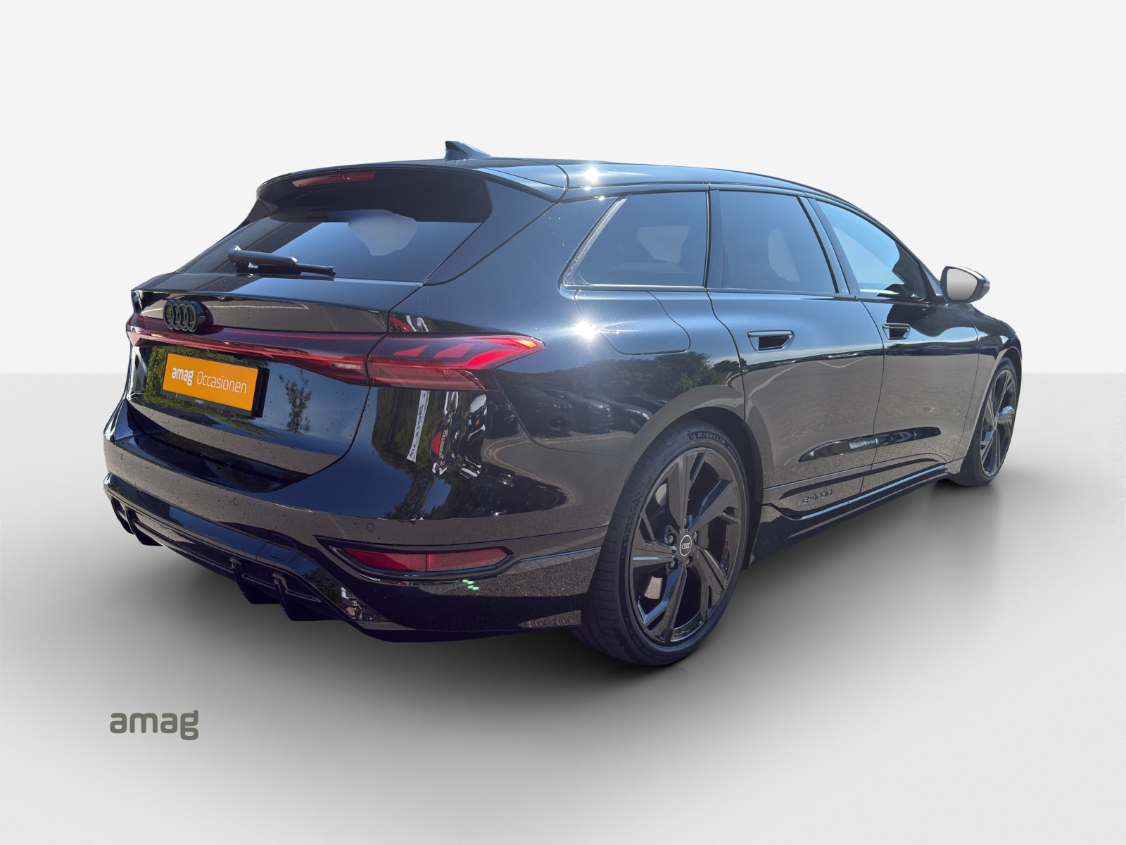 AUDI S6 Avant e-tron quattro-image-5