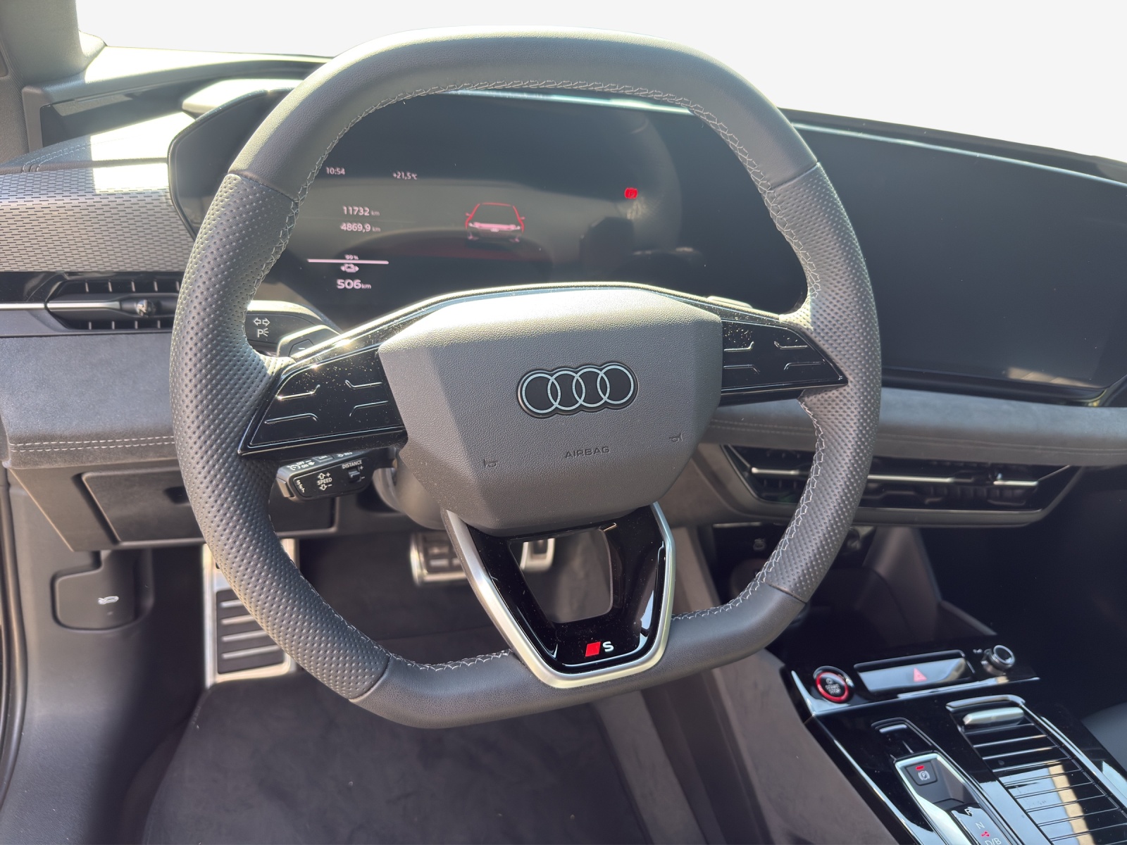 AUDI S6 Avant e-tron quattro-image-9