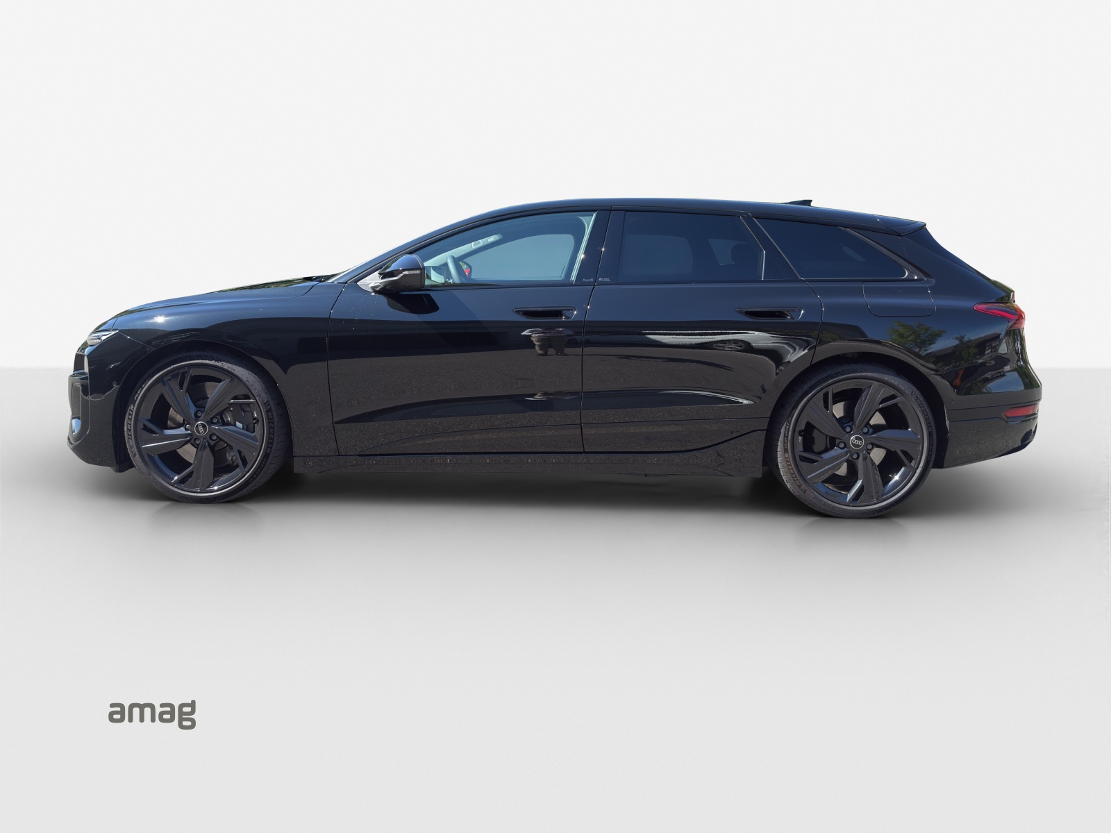 AUDI S6 Avant e-tron quattro-image-1
