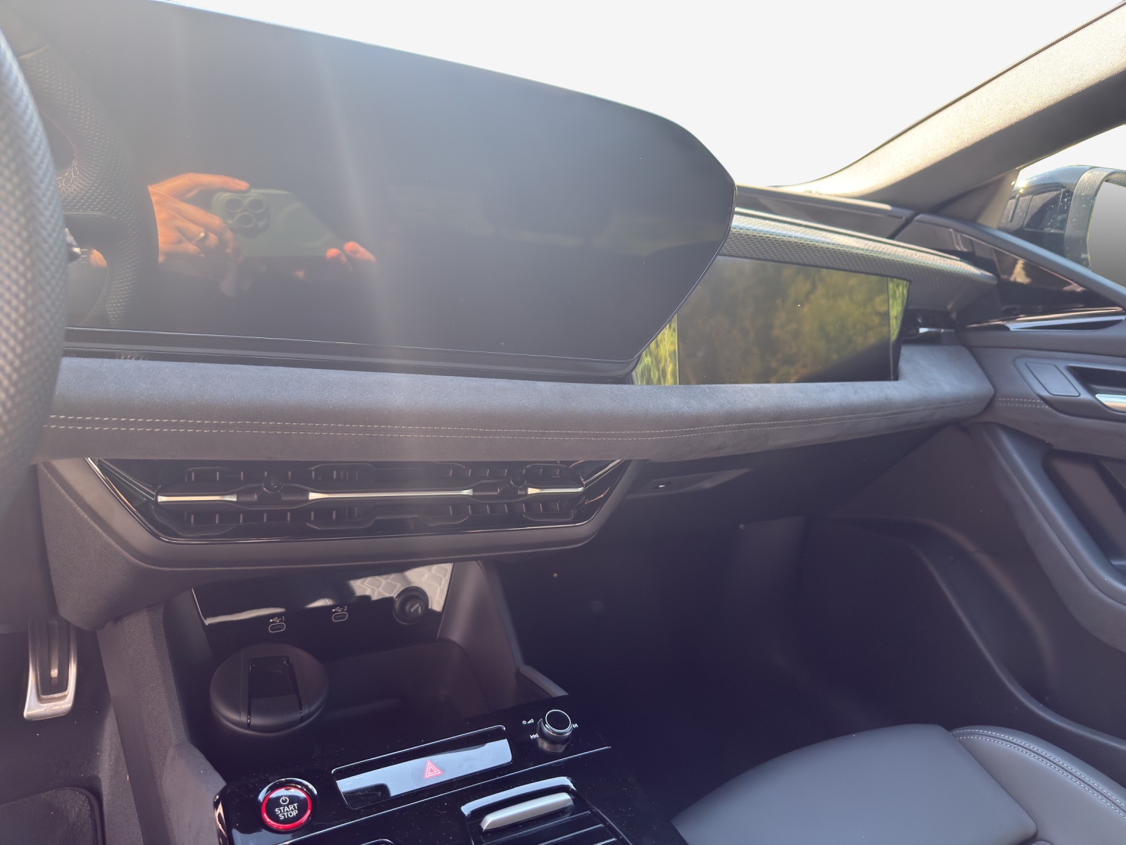 AUDI S6 Avant e-tron quattro-image-10