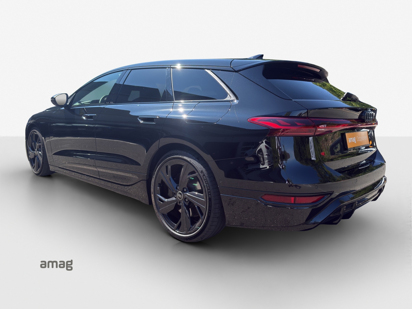 AUDI S6 Avant e-tron quattro-image-2