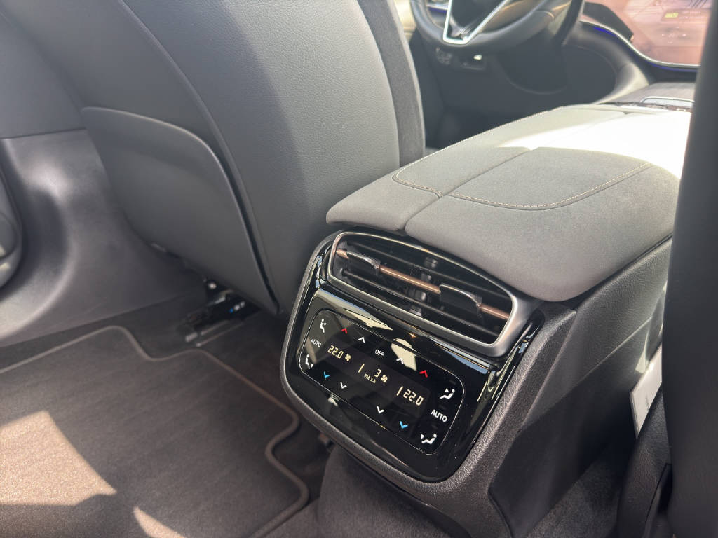 MERCEDES-BENZ EQS 580 AMG Line 4Matic-image-10