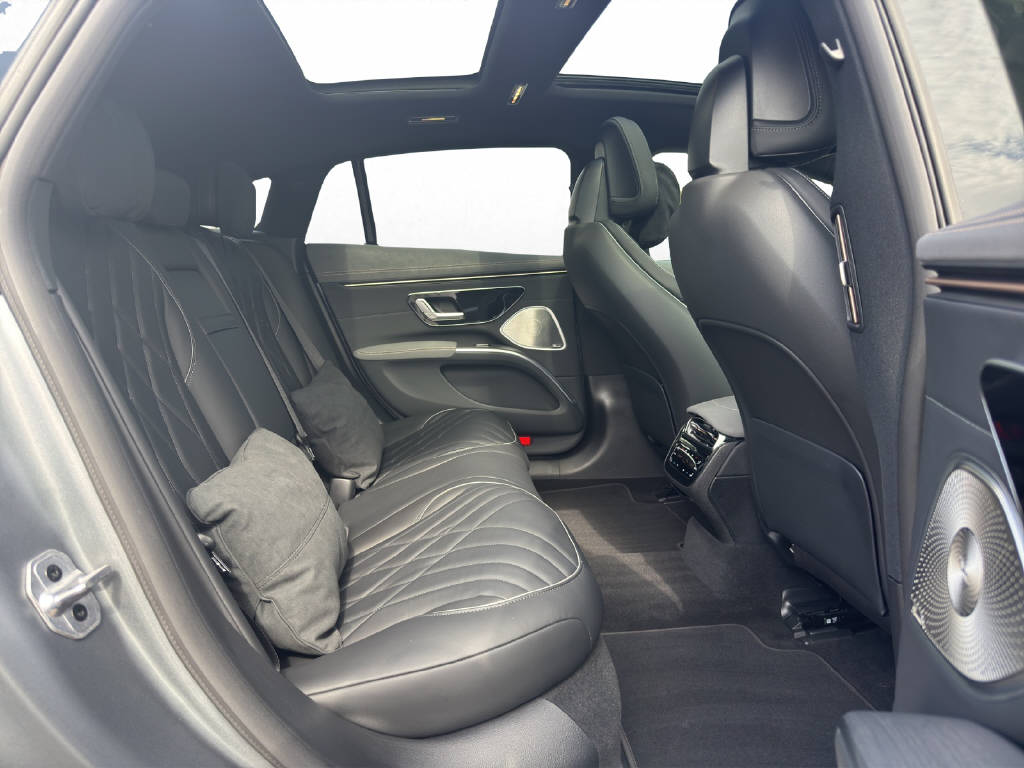 MERCEDES-BENZ EQS 580 AMG Line 4Matic-image-12