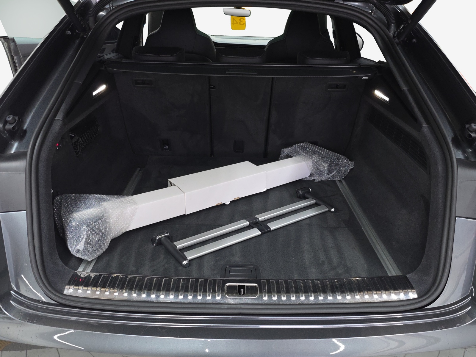 AUDI Q8 50 TDI quattro tiptronic-image-12