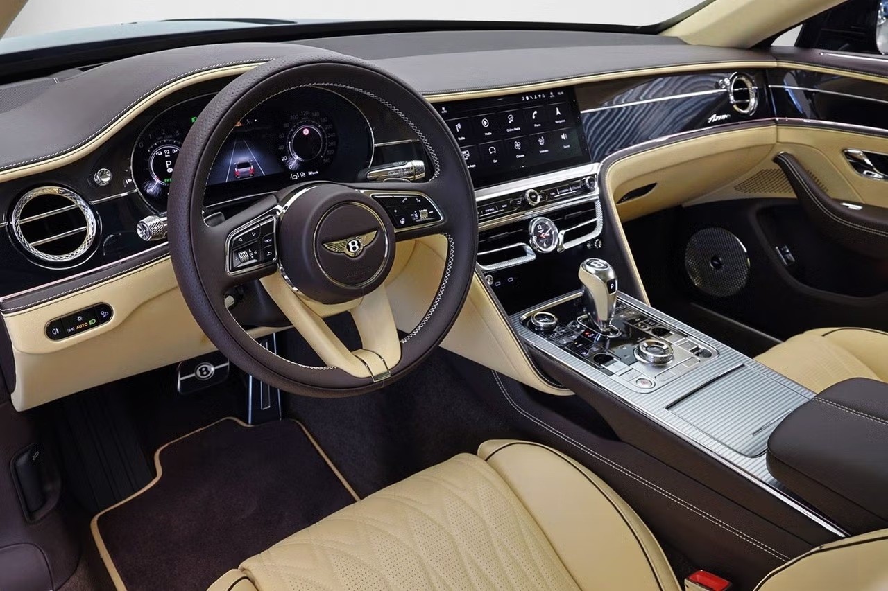 BENTLEY Flying Spur 4.0 V8 Azure-image-9