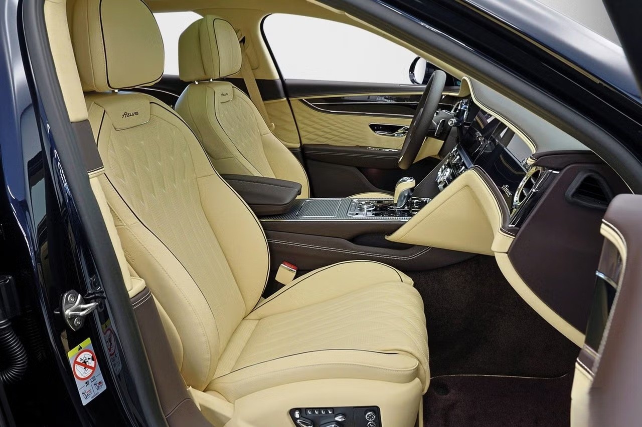 BENTLEY Flying Spur 4.0 V8 Azure-image-12