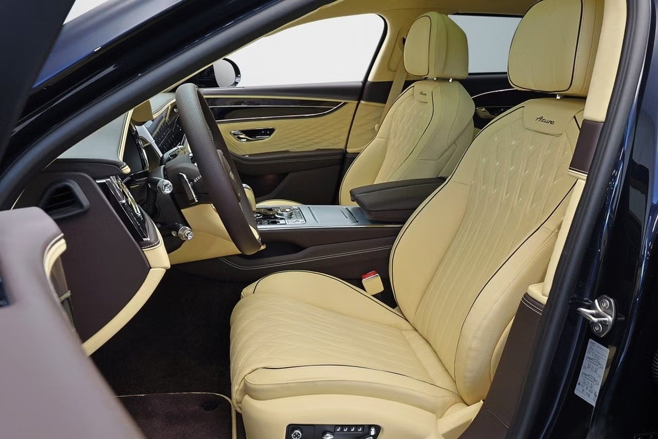 BENTLEY Flying Spur 4.0 V8 Azure-image-7